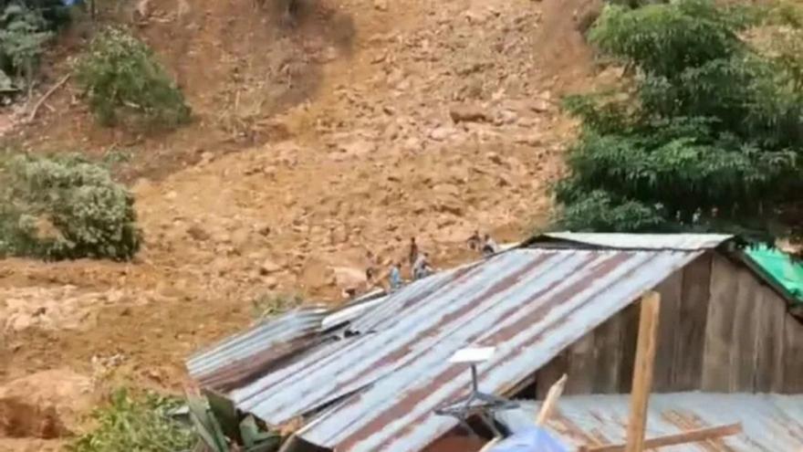 Ινδονησία: Τουλάχιστον 12 νεκροί από κατολίσθηση εν μέσω καταιγίδας