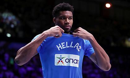 Μόνο σε αυτή τη χώρα θα υπήρχε… κουβέντα για τον σημαιοφόρο Αντετοκούνμπο