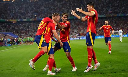 Αντέδρασε ως φαβορί, έστειλε τη Γαλλία σπίτι και ετοιμάζεται να γράψει ιστορία η Ισπανία του απίθανου Γιαμάλ!