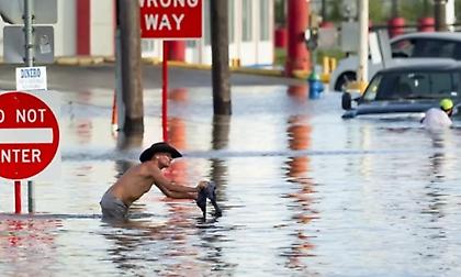 Ο κυκλώνας Μπέριλ πλήττει τις νότιες ΗΠΑ - Τουλάχιστον οκτώ νεκροί