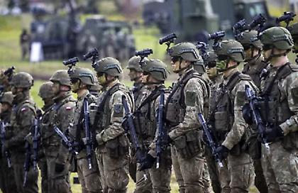 Αρχηγός στρατού Πολωνίας: Πρέπει να προετοιμαστούμε για σύγκρουση πλήρους κλίμακας