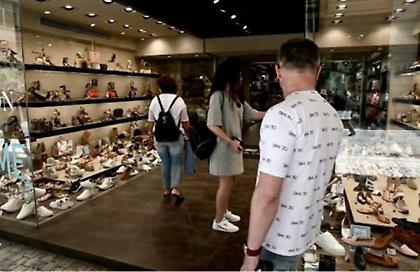 Ανοιχτά την Κυριακή τα μαγαζιά στο πλαίσιο των εκπτώσεων - Πώς η ακρίβεια αλλάζει την καταναλωτική συμπεριφορά