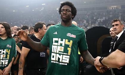 Πετρίδης: «Η καλύτερη μεταγραφή θα είναι η παραμονή του Ναν - Μπορεί να περιμένει για ψηλό ο ΠΑΟ»