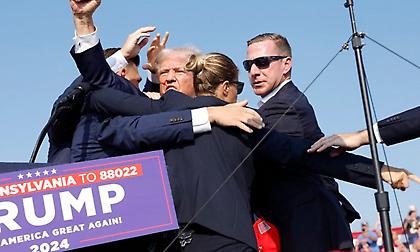 Aπόπειρα δολοφονίας κατά του Τραμπ - Τραυματίστηκε ελαφριά!