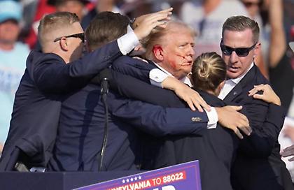 CNN: Υπήρξαν πυροβολισμοί από 3 όπλα στην απόπειρα κατά του Ντόναλντ Τραμπ