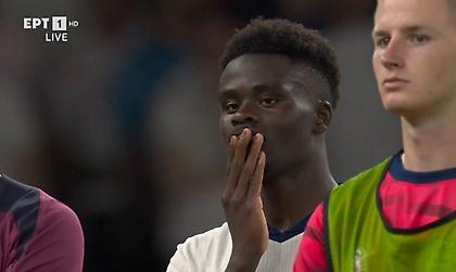 Κοντράστ συναισθημάτων: Οι έξαλλοι πανηγυρισμοί των Ισπανών και το βλέμμα των Άγγλων στο… κενό