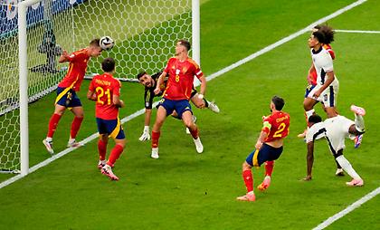 Η φάση του Euro: Η τριπλή χαμένη ευκαιρία της Αγγλίας με τις συνεχόμενες κεφαλιές στο 90'!
