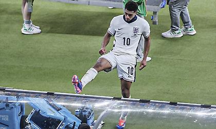 Έξαλλος μετά την ήττα ο Μπέλιγχαμ, την πλήρωσε ένα... ψυγειάκι!