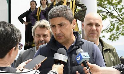 Ανακάλεσε τη μήνυση ο υπάλληλος του αεροδρομίου - Η αντίδραση του Αυγενάκη