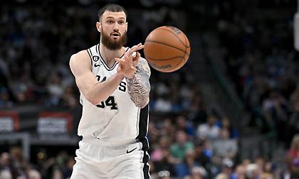 Ανανέωσε με Σπερς ο Μαμουκελασβίλι