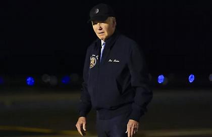 Σφίγγει ο κλοιός γύρω από τον Μπάιντεν