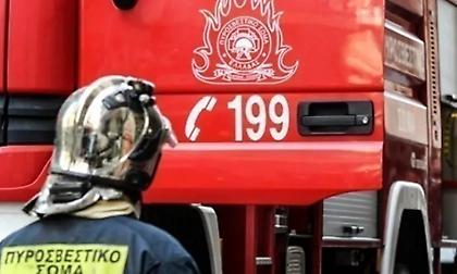 Υπό μερικό έλεγχο η φωτιά στου Φιλοπάππου