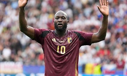 Νάπολι: Τα βρήκε με Λουκάκου και τώρα το... μπαλάκι στην Τσέλσι