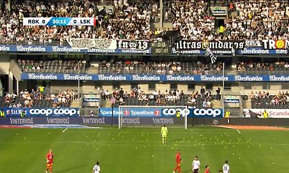 Πέταξαν μπαλάκια του τένις και... ψαροκροκέτες: Οριστική διακοπή σε αγώνα λόγω διαμαρτυριών κατά του VAR στη Νορβηγία!