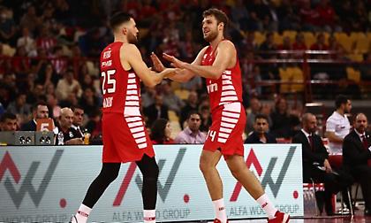 Ζέρβας: «Μίδας στον Ολυμπιακό ο Βεζένκοφ, καμία πρόθεση παραχώρησης Πετρούσεφ»