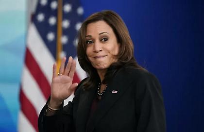 Προβάδισμα στην Κάμαλα Χάρις με 44% έναντι 42% του Τραμπ δίνει δημοσκόπηση μετά την παραίτηση Μπάιντεν