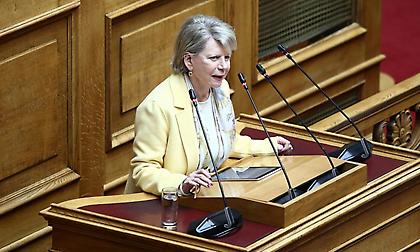 Έλενα Ακρίτα: Ομόφωνη εισήγηση της Επιτροπής Δεοντολογίας για άρση ασυλίας της μετά τη μήνυση της Μαρέβας Γκραμπόφσκι!