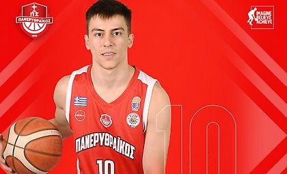 Πανερυθραϊκός: Ανανέωσε ο Μωραΐτης