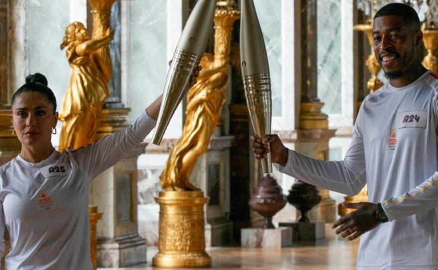 Ολυμπιακοί Αγώνες: Η Σάλμα Χάγιεκ λαμπαδηδρόμος στις Βερσαλίες