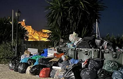 Κέρκυρα: «Πνίγεται» στα σκουπίδια ένας από τους κορυφαίους τουριστικούς προορισμούς της χώρας