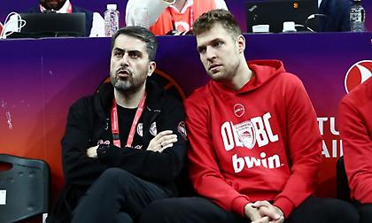 «Γι' αυτά που έρχονται»: Η ανάρτηση του Μπαφέ για την επιστροφή του Βεζένκοφ στον Ολυμπιακό