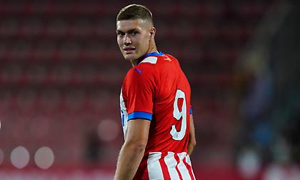 Προσπαθεί να... κλέψει τον Ντόβμπικ από την Ατλέτικο Μαδρίτης η Ρόμα