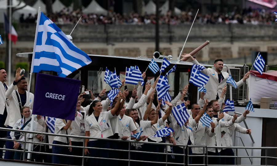 Η είσοδος της ελληνικής αποστολής στην Τελετή Έναρξης των Ολυμπιακών Αγώνων