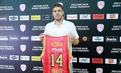 Βεζένκοφ στη Βουλγαρία: «Στον Ολυμπιακό με ανθρώπους που με σέβονται και με θεωρούν σημαντικό-Μου λείπει η Ευρωλίγκα»