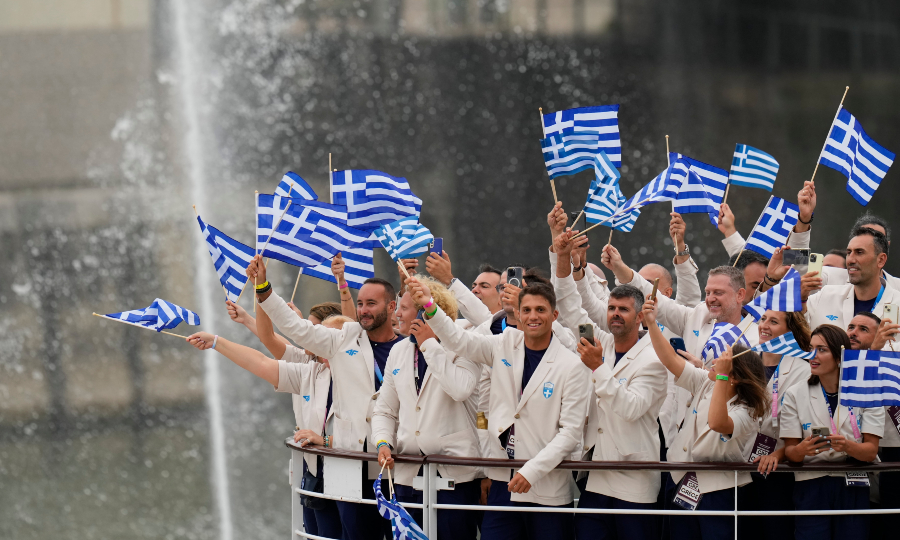 Η είσοδος της ελληνικής αποστολής στην Τελετή Έναρξης των Ολυμπιακών Αγώνων