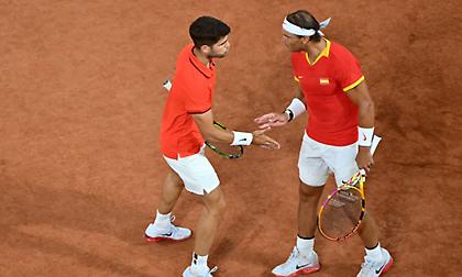 Το συναπάντημα που όλοι περιμέναμε: Ναδάλ και Αλκαράθ προσφέρουν θέαμα ως ντουέτο στο Παρίσι!