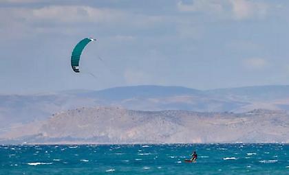 Με βοριάδες και θερμοκρασία έως και 38 βαθμούς ο καιρός το Σάββατο - Πότε πέφτει ο υδράργυρος