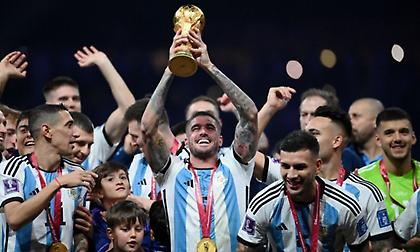 O προβληματισμός του Ντε Πολ: «Ο ποδοσφαιριστής ζει σε μία φυλακή από χρυσό»