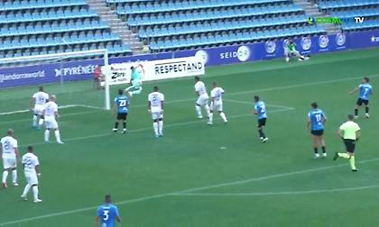 Μεγάλη επέμβαση του Στρακόσα σε σουτ του Ντε Λα Τόρε