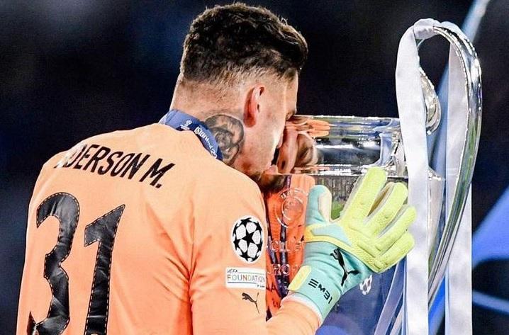 Μένει στη Μάντσεστερ Σίτι ο Έντερσον – Πήρε τερματοφύλακα η Αλ Ιτιχάντ! Μένει στη Μάντσεστερ Σίτι ο Έντερσον – Πήρε τερματοφύλακα η Αλ Ιτιχάντ!