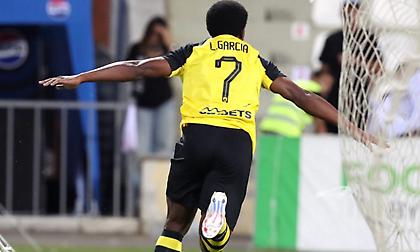 Συνέχισε από εκεί που σταμάτησε ο Λιβάι & άνοιξε το σκορ για την ΑΕΚ με καρφωτή κεφαλιά!