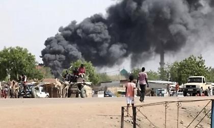 Σουδάν: Βομβαρδισμοί σε καταυλισμό εκτοπισμένων στο Νταρφούρ όπου έχει ενσκήψει λιμός