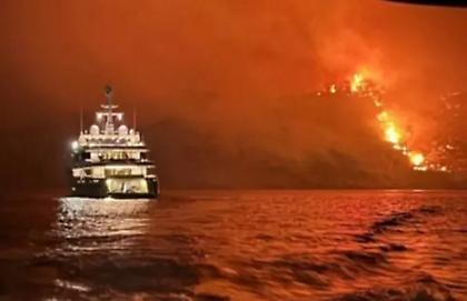 Πυρκαγιά στην Υδρα: Ο καπετάνιος ανέλαβε την ευθύνη για ρίψη πυροτεχνημάτων