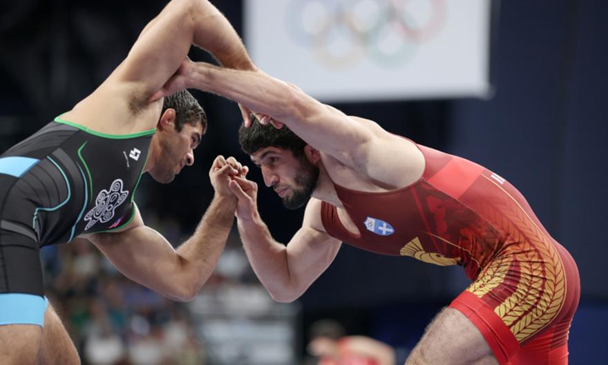 Ολυμπιακοί Αγώνες 2024: Στα προημιτελικά της πάλης ο Νταουρέν Κουρουγκλίεφ
