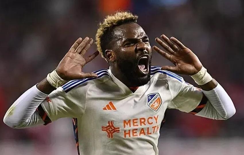 ΑΕΚ: Δημοσίευμα στην Τουρκία για τον Άαρον Μπουπεντζά