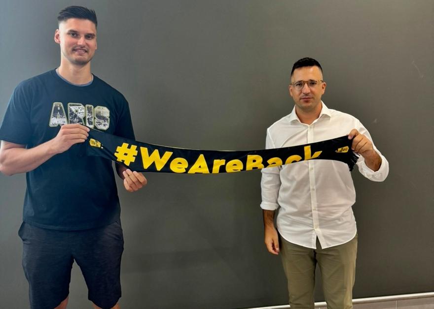 Στη Θεσσαλονίκη για τον Αρη ο Λαζέφσκι