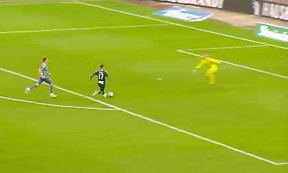 Εντυπωσιακό τελείωμα του Μαντσίνι, ορθά δεν μέτρησε το γκολ