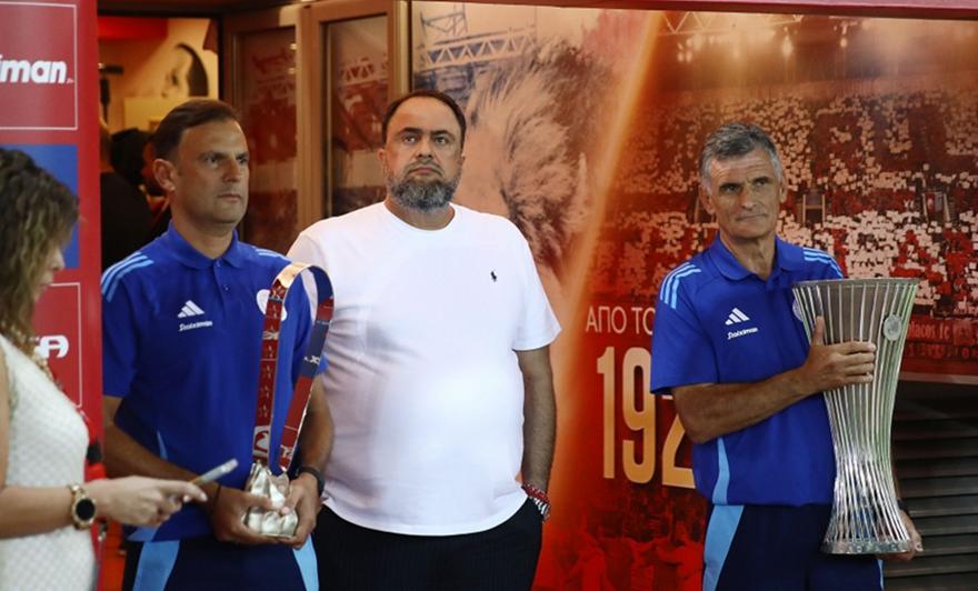Μαρινάκης: «Φέραμε τα Κύπελλα εκεί που ανήκουν-Θέλουμε ακόμα περισσότερα»