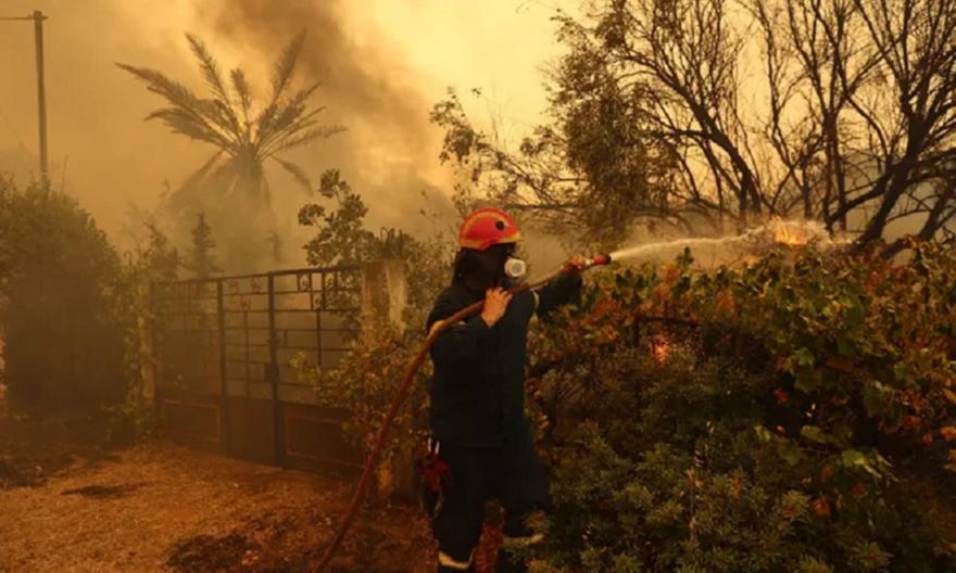 Πύρινα μέτωπα στην Ελλάδα: 35 πυρκαγιές το τελευταίο εικοσιτετράωρο