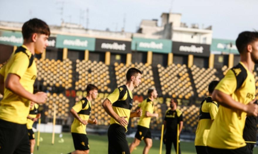 Αρης: Μέσα Κουέστα, Φεράρι στην προπόνηση του Αρη