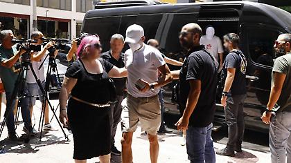 Φωτιά στην Υδρα: Στην ίδια γραμμή οι 13 ναυτικοί