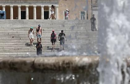 Καιρός: Ζέστη με τον υδράργυρο έως τους 38 βαθμούς και ισχυρούς ανέμους