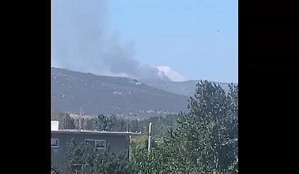 Φωτιά στον Βαρνάβα: Αναφορές για καμένα σπίτια - Eκκένωση προς Γραμματικό και Καπανδρίτι