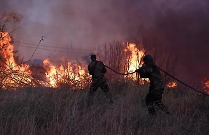 Η μεγάλη φωτιά στην Αττική ξεκίνησε σχεδόν ταυτόχρονα από 2 σημεία - Τα σενάρια που εξετάζονται