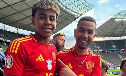 Σοκ για την οικογένεια Γιαμάλ: O πατέρας του Λαμίν δέχθηκε επίθεση με μαχαίρι μετά από καυγά σε πάρκινγκ