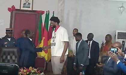 Ο Εμπίντ τιμήθηκε από την κυβέρνηση του Καμερούν για το χρυσό με τις ΗΠΑ